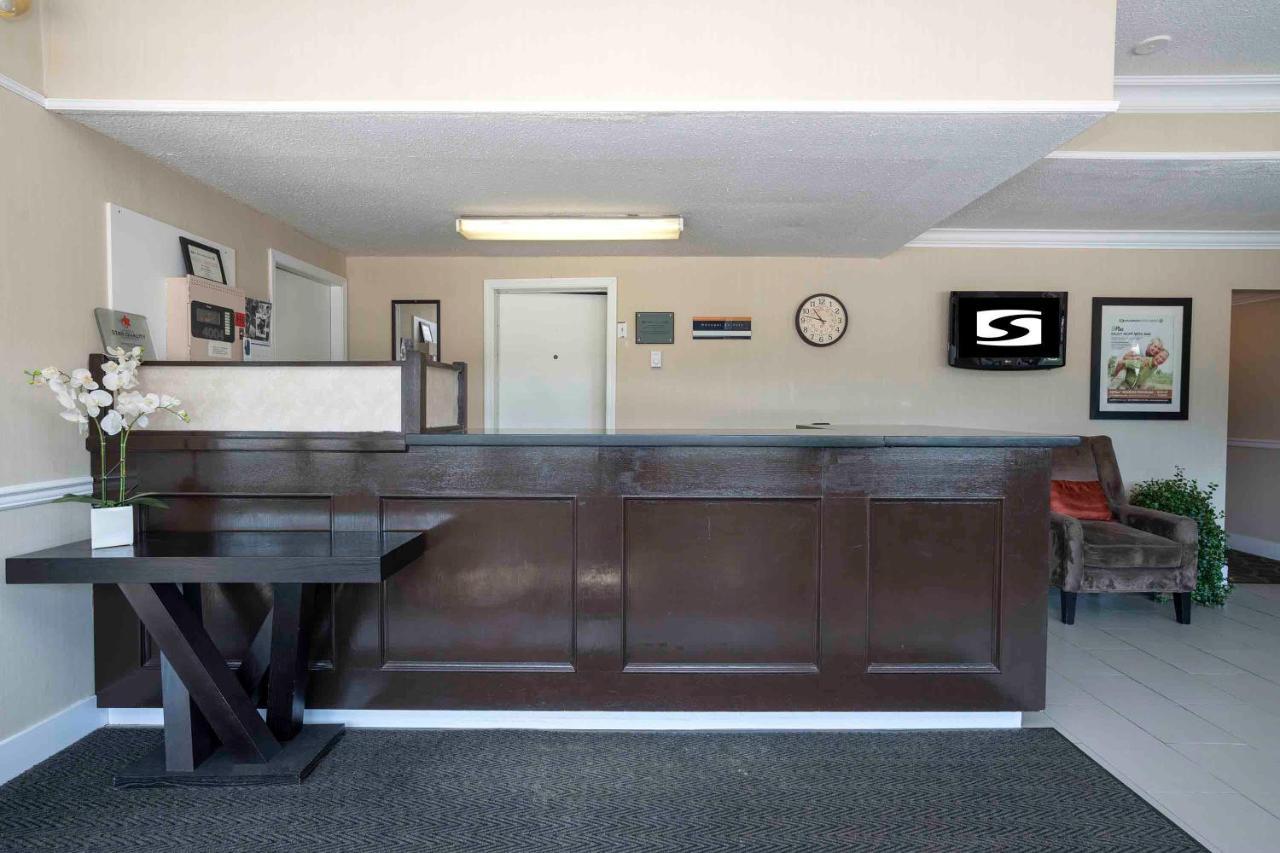 Sandman Inn Blue River Esterno foto